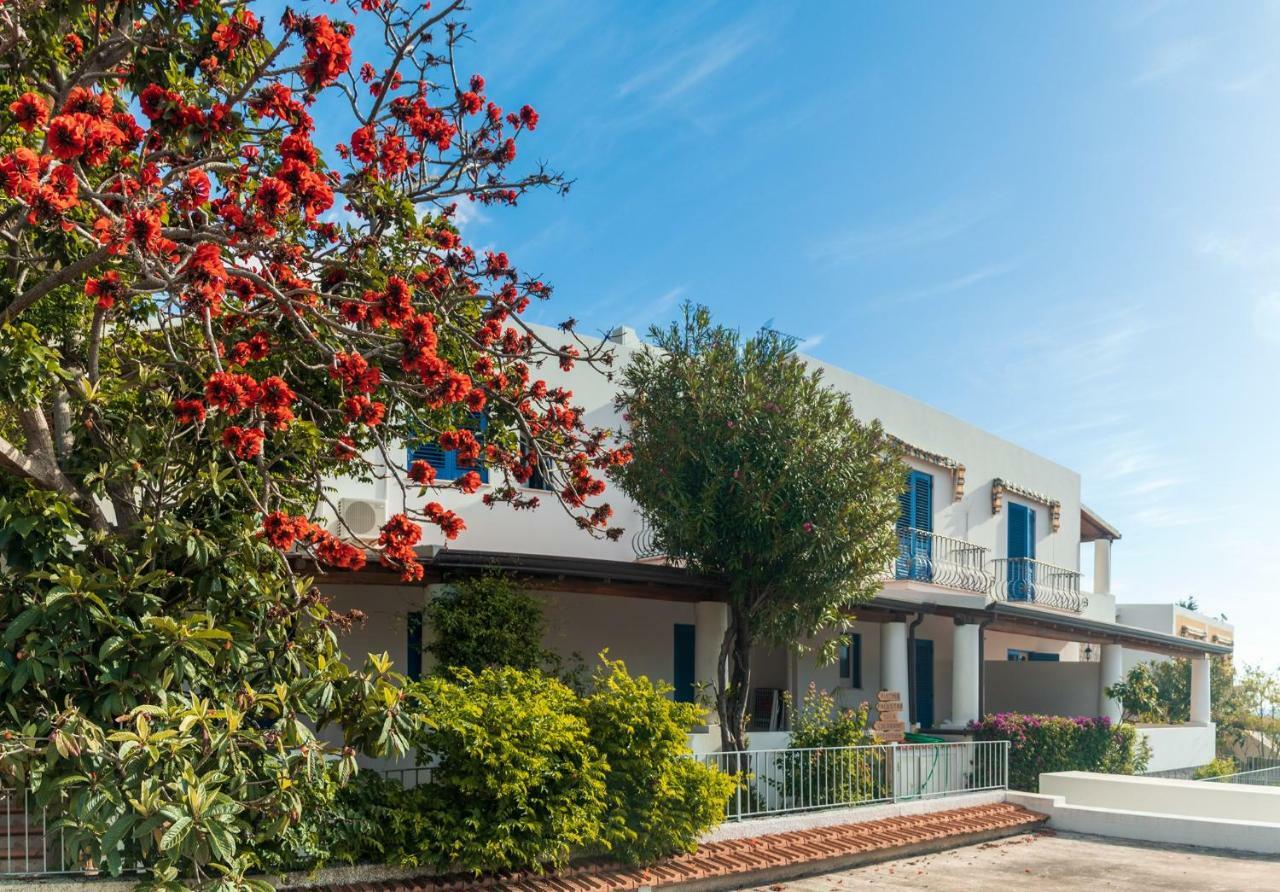 Hotel Residence La Villetta Каннето Экстерьер фото